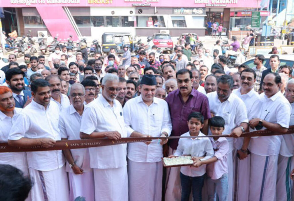 Store Launch at Areekode